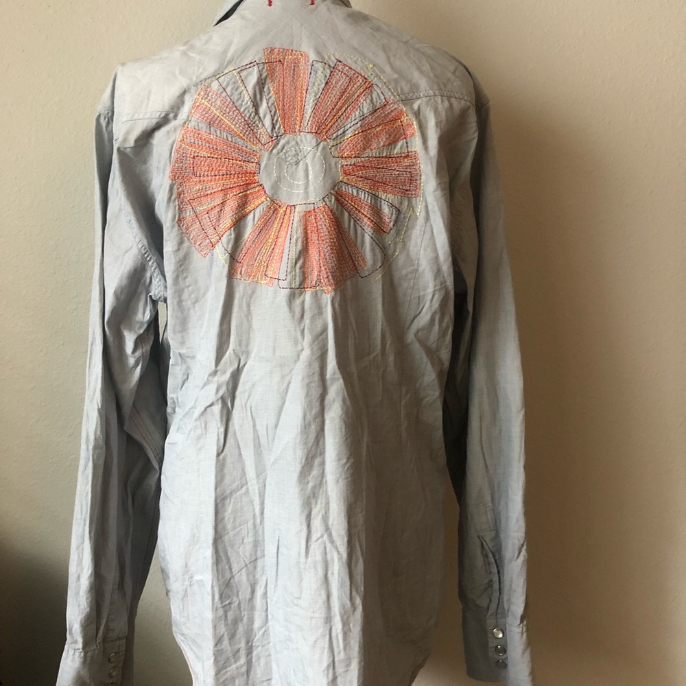 🌞Guess Jeans Embroidered Long Sleeve Button UpL